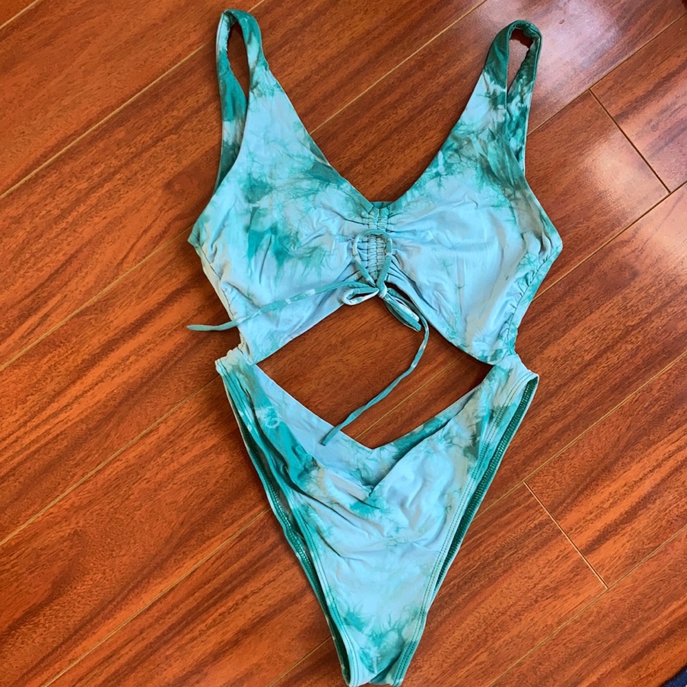 Frankie’s Bikinis Emma one piece tie dye large